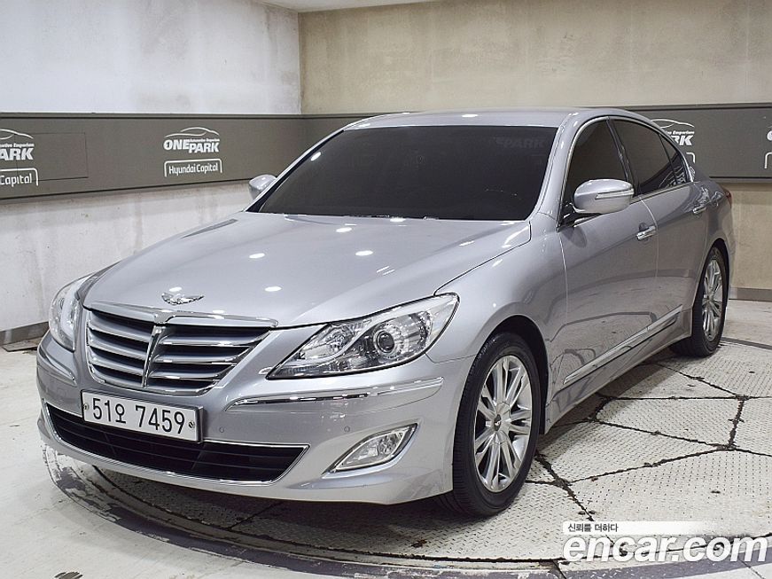 Hyundai Genesis 2012