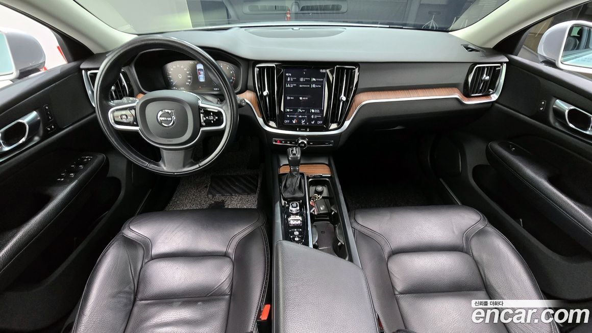 Volvo V60 2020