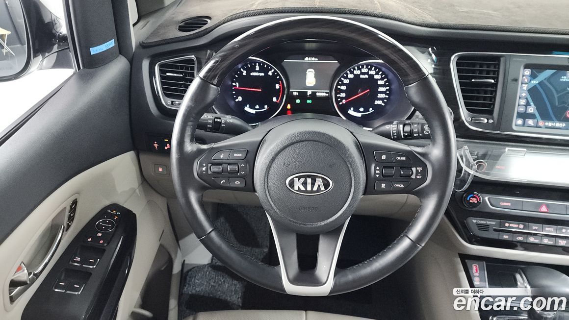 Kia Canival 2019