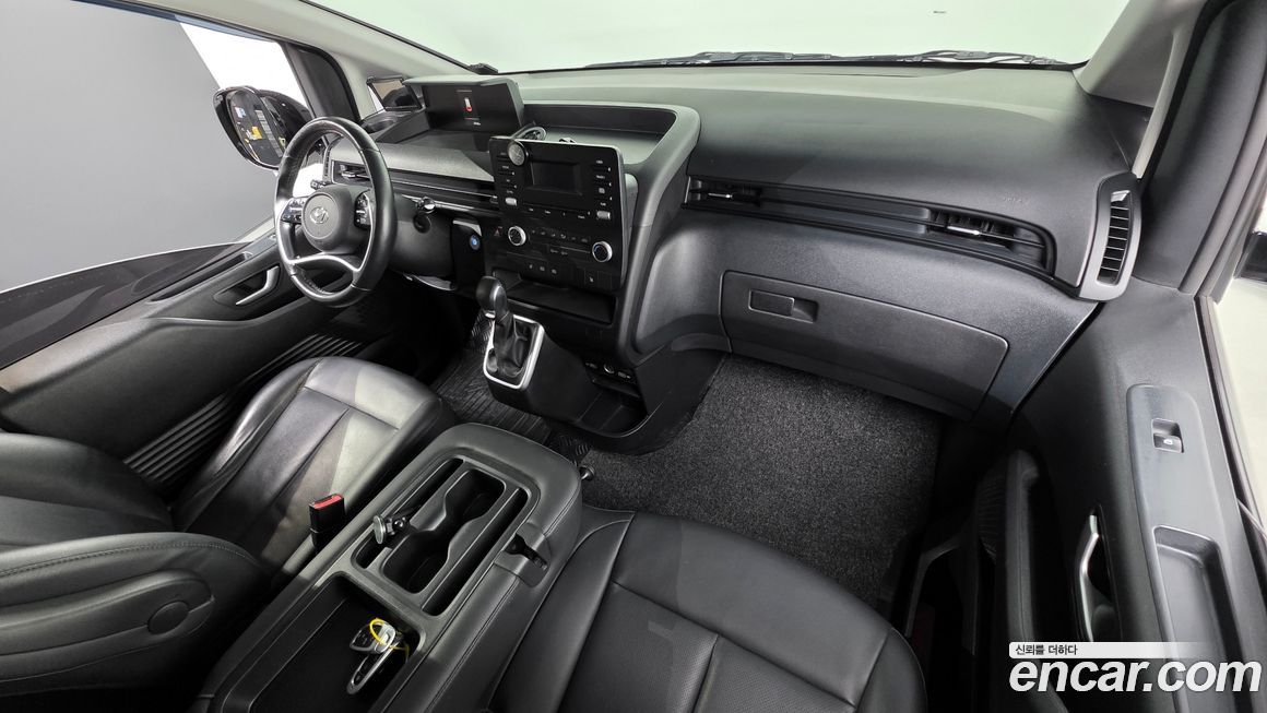 Hyundai Staria 2023