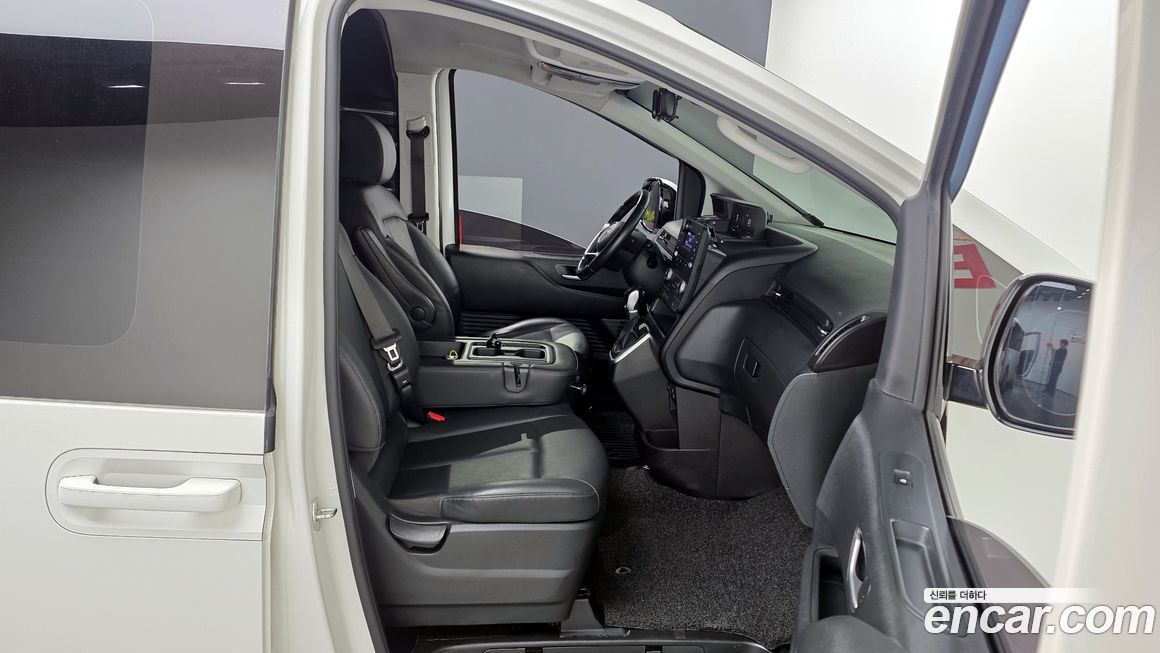 Hyundai Staria 2023