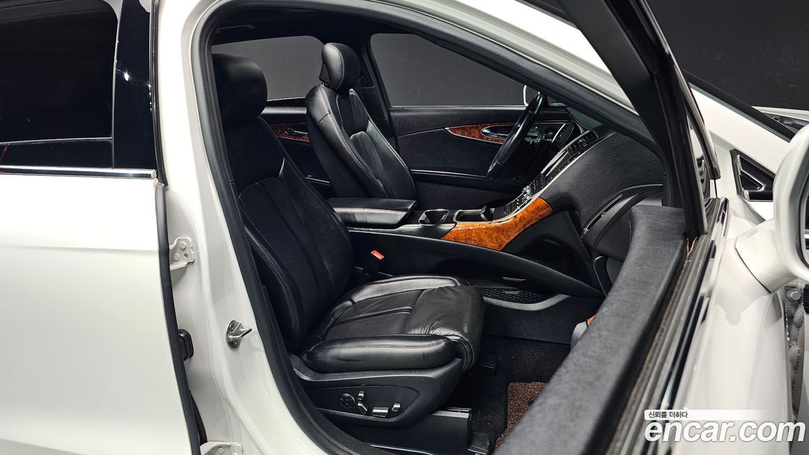 Lincoln Nautilus 2020