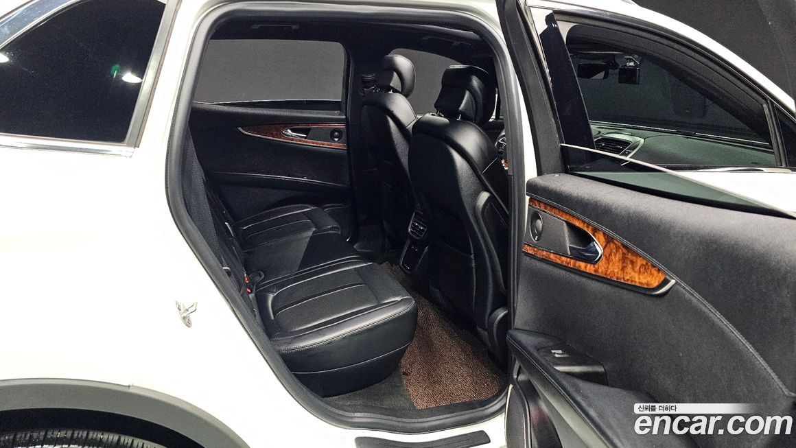 Lincoln Nautilus 2020