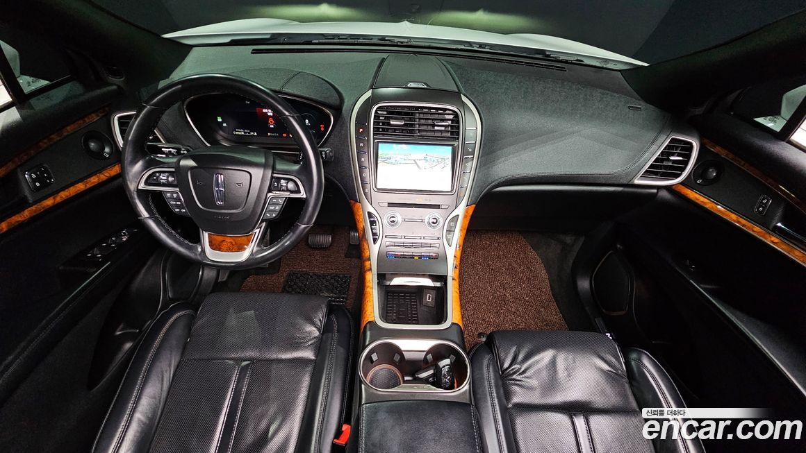 Lincoln Nautilus 2020