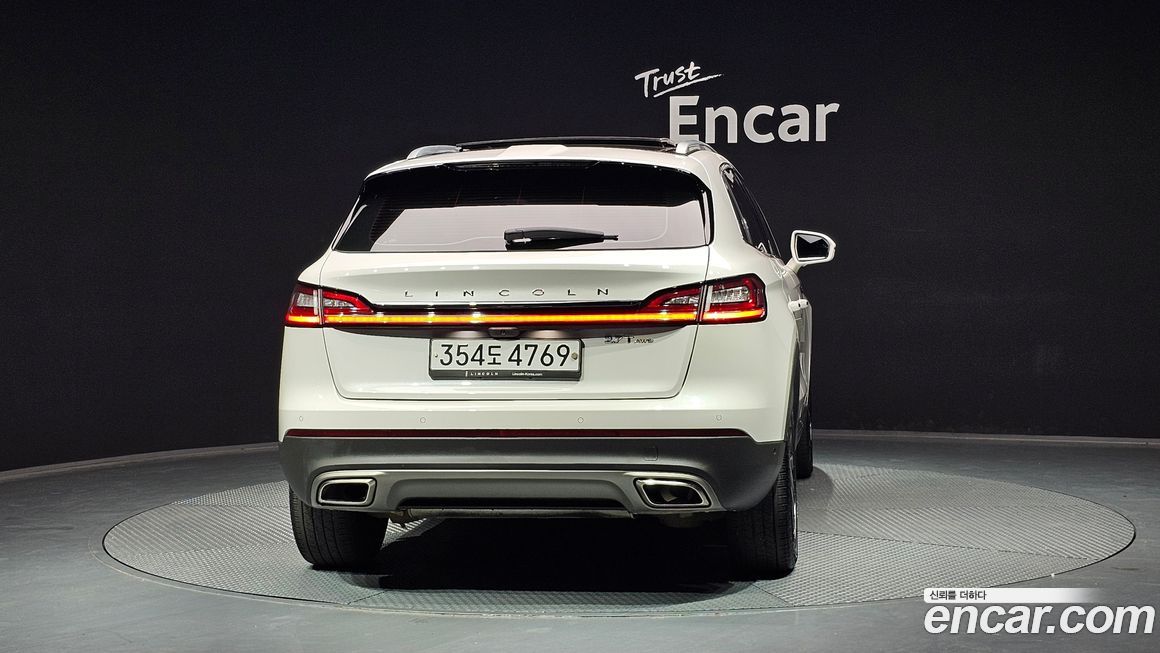 Lincoln Nautilus 2020