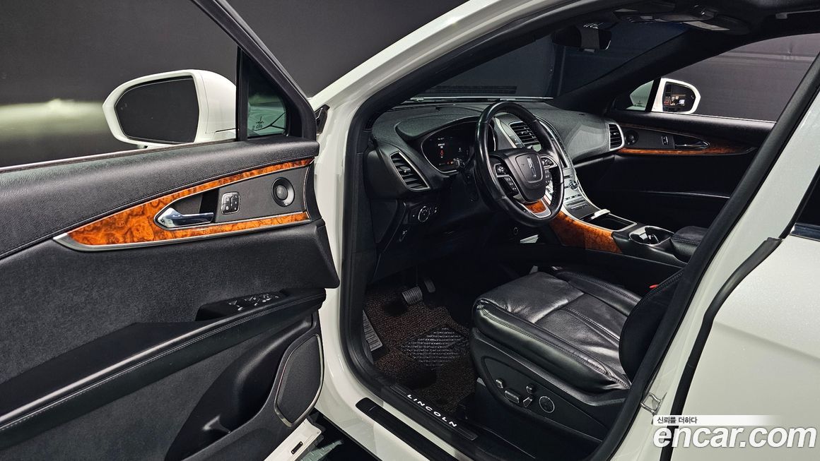 Lincoln Nautilus 2020