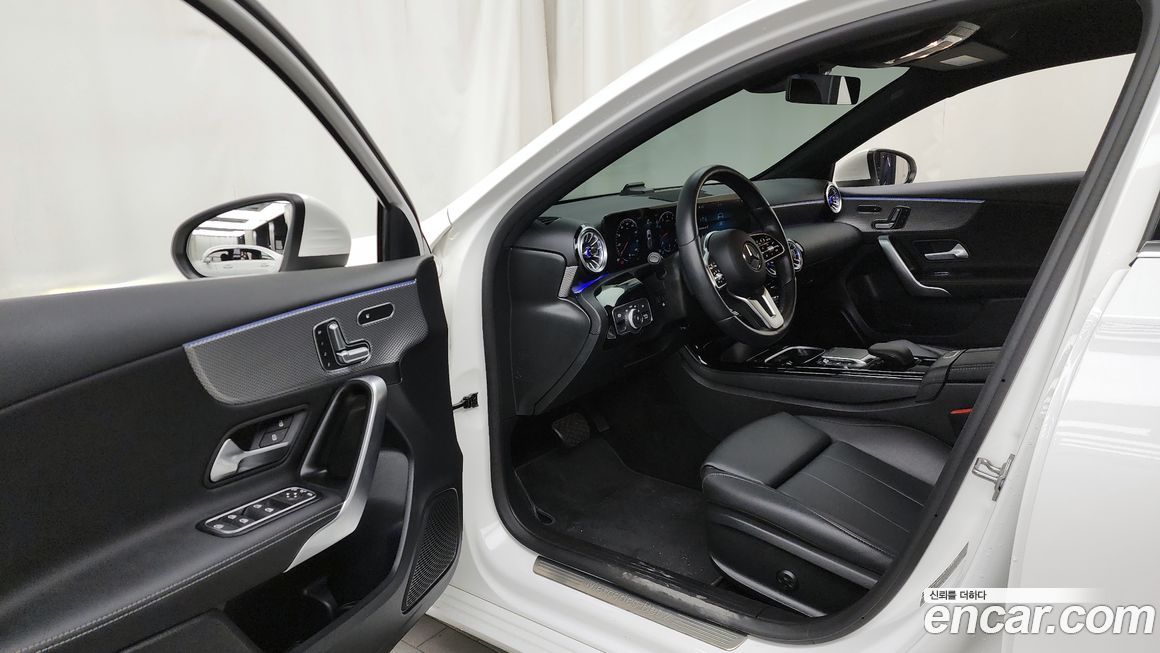 Mercedes-Benz A-Class 2023