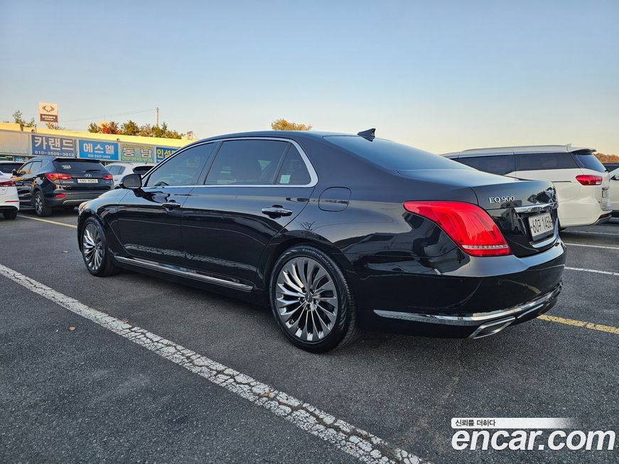 Genesis EQ900 2018