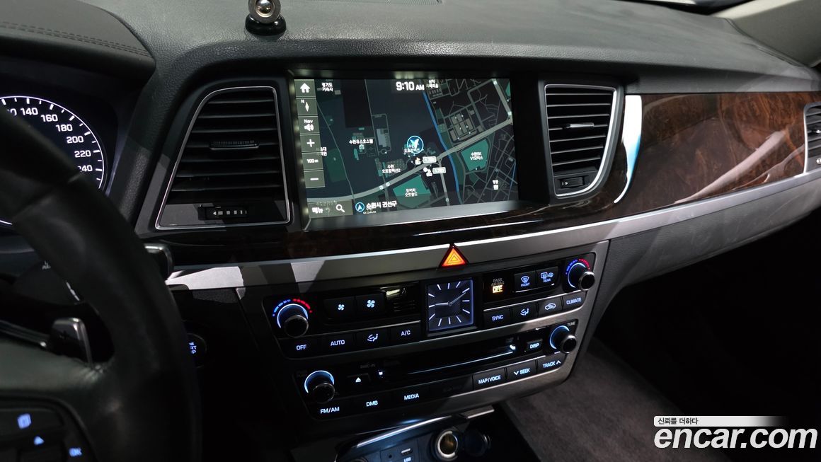 Hyundai Genesis 2016