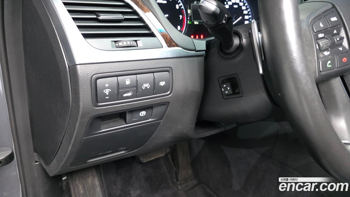 Hyundai Genesis 2016