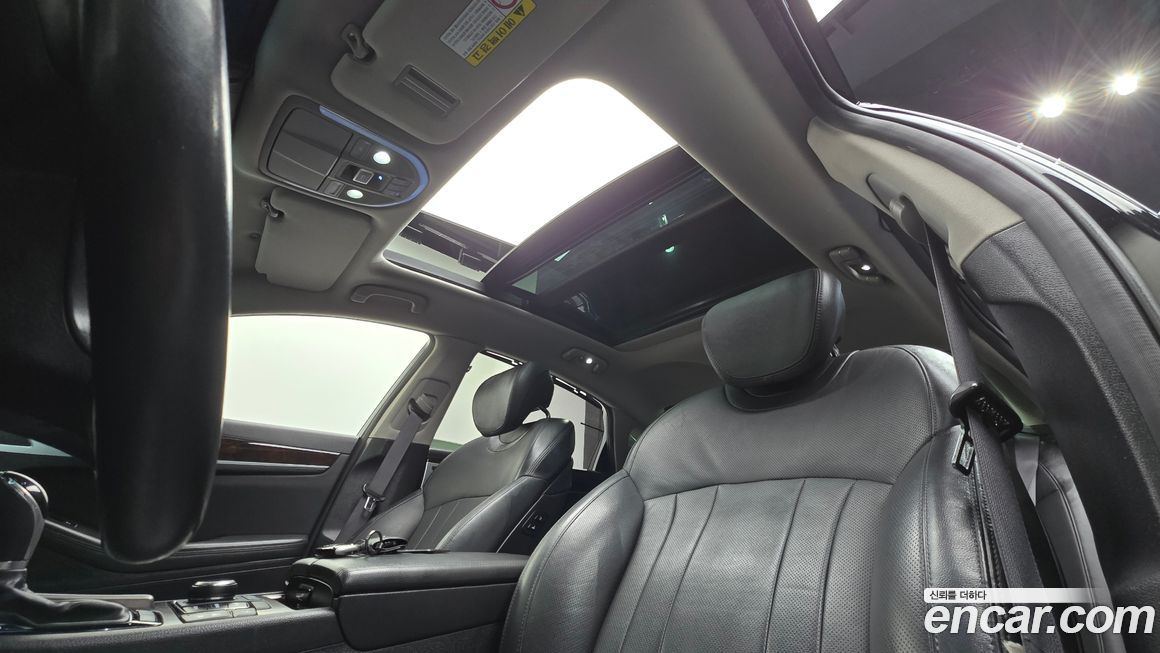 Hyundai Genesis 2015