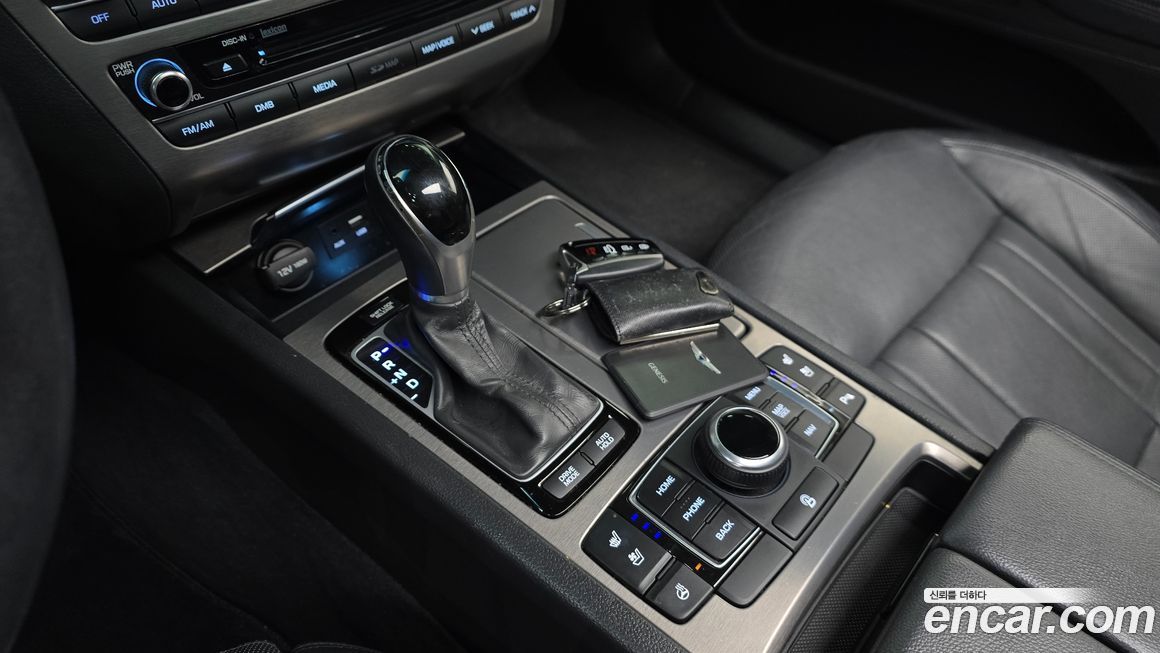 Hyundai Genesis 2015