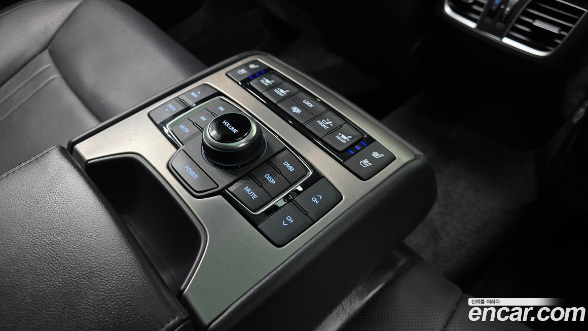 Hyundai Genesis 2015