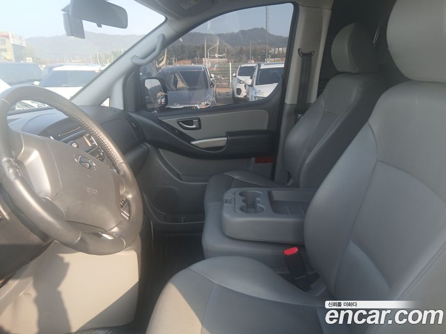 Hyundai Starex 2021