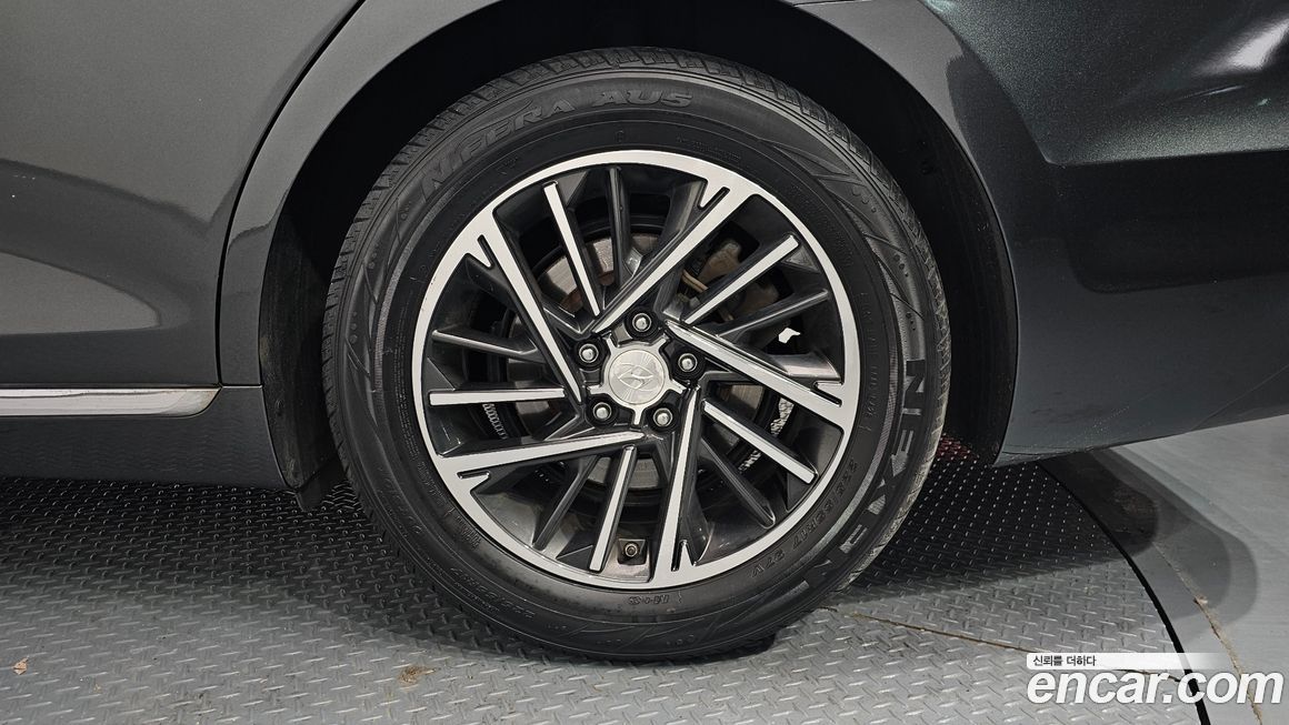 Hyundai Grandeur 2020