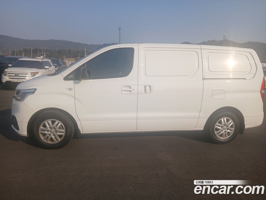 Hyundai Starex 2021