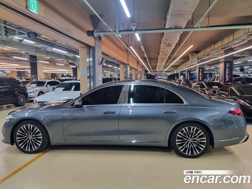 Mercedes-Benz S-Class 2021