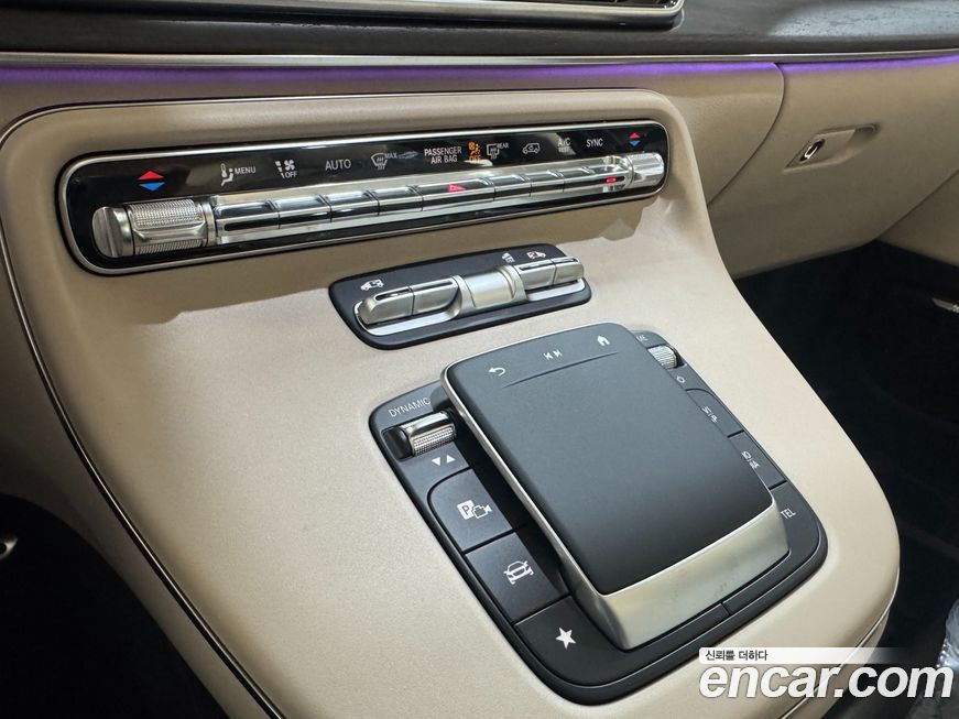 Mercedes-Benz V-Class 2025