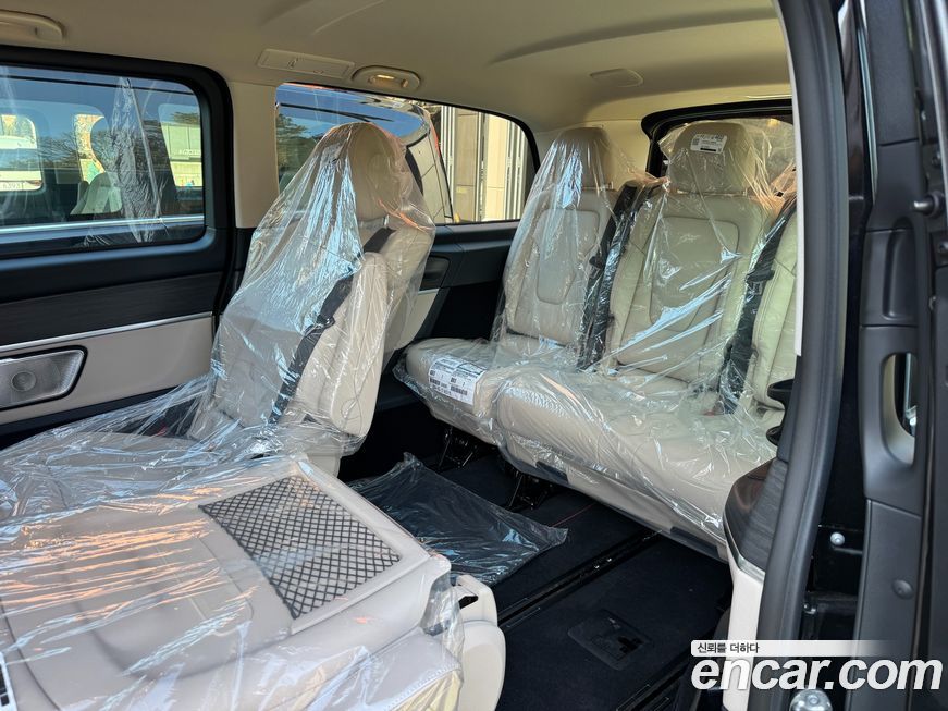 Mercedes-Benz V-Class 2025