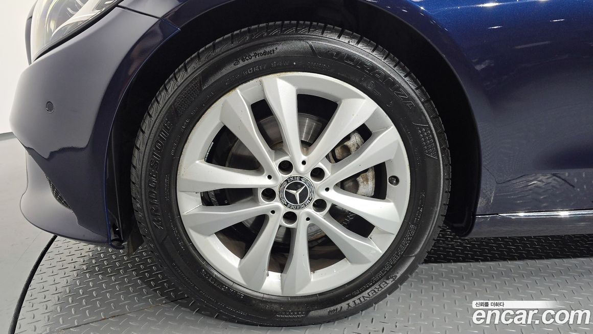 Mercedes-Benz C-Class 2019