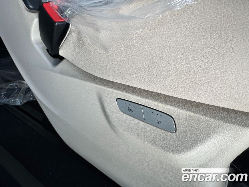 Mercedes-Benz V-Class 2025