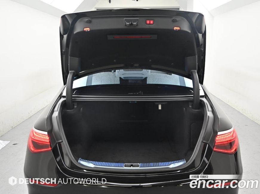 Mercedes-Benz S-Class 2023