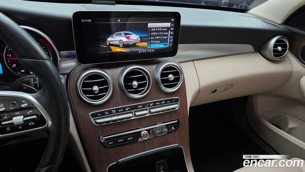 Mercedes-Benz C-Class 2019