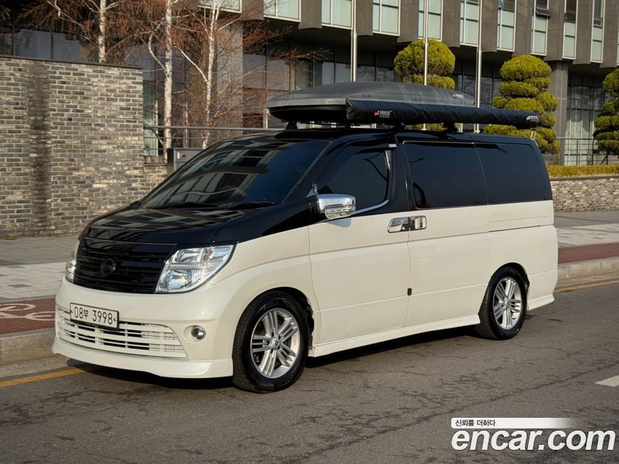 Nissan Elgrand 2004