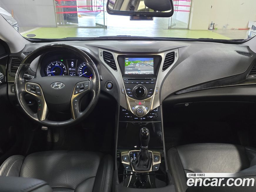 Hyundai Grandeur 2012