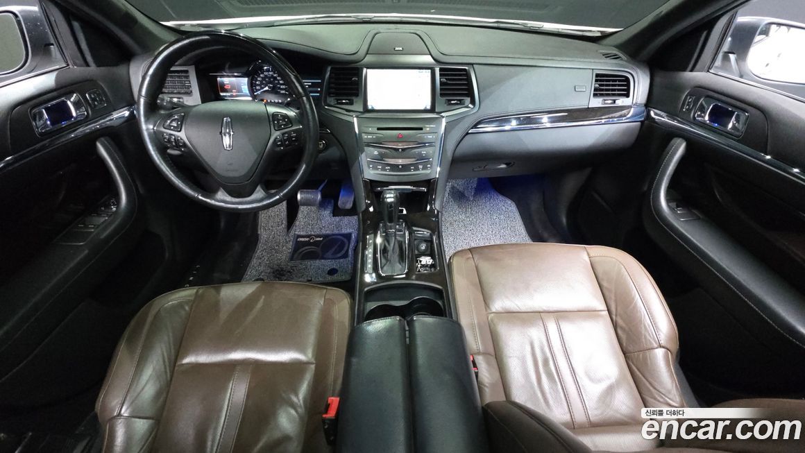 Lincoln MKS 2015