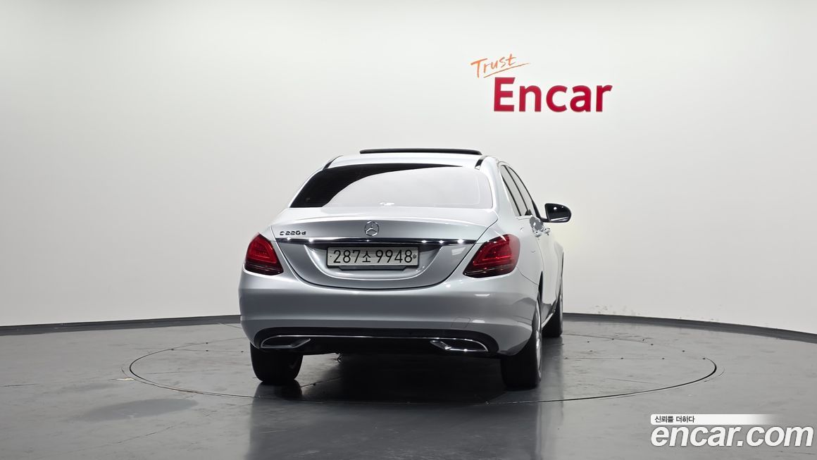 Mercedes-Benz C-Class 2019