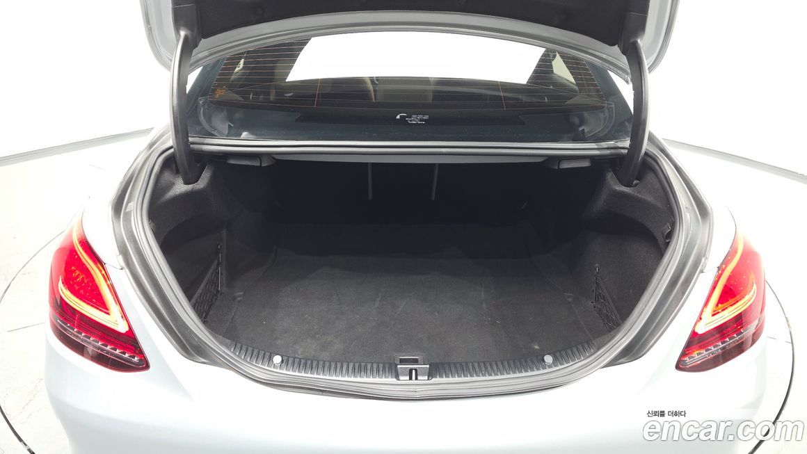 Mercedes-Benz C-Class 2019