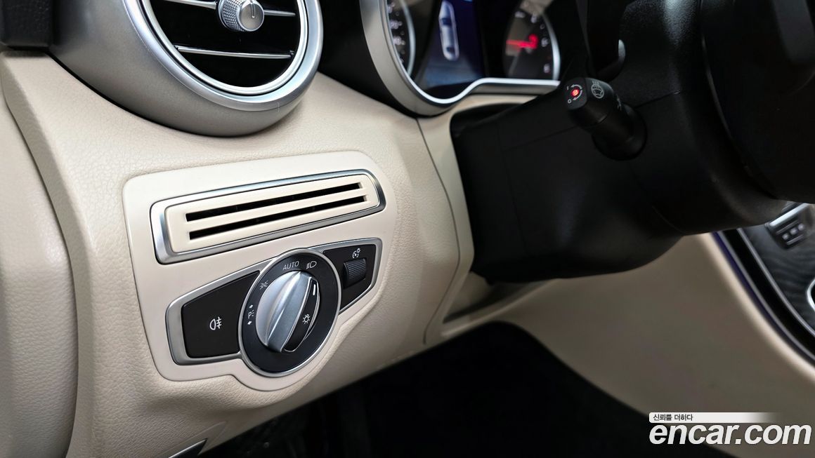 Mercedes-Benz C-Class 2019