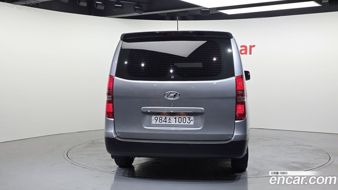 Hyundai Starex 2019