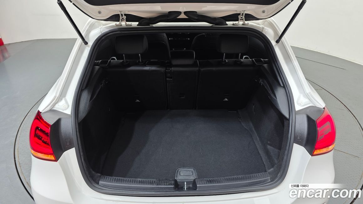 Mercedes-Benz A-Class 2021