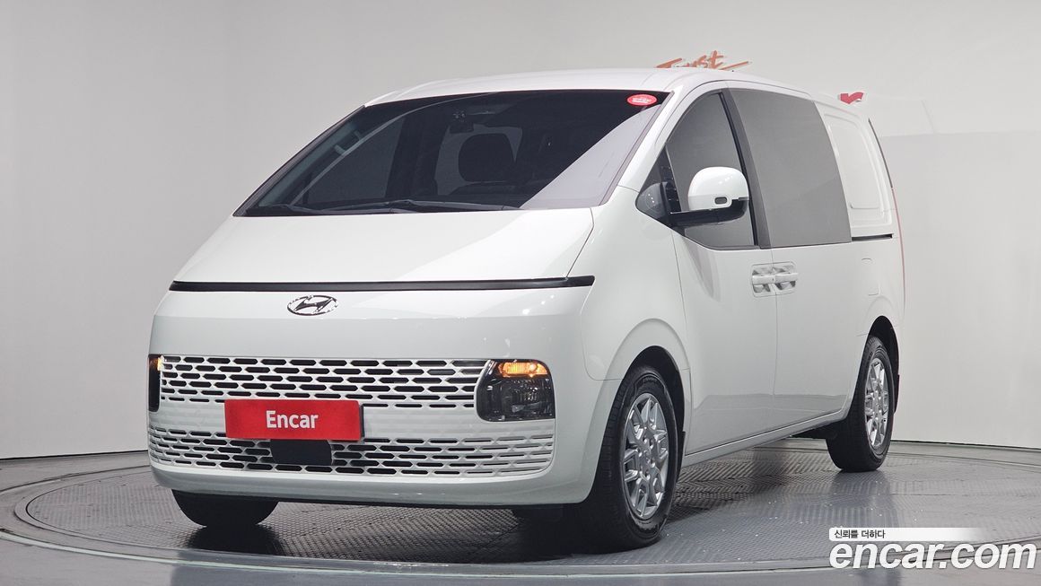 Hyundai Staria 2022