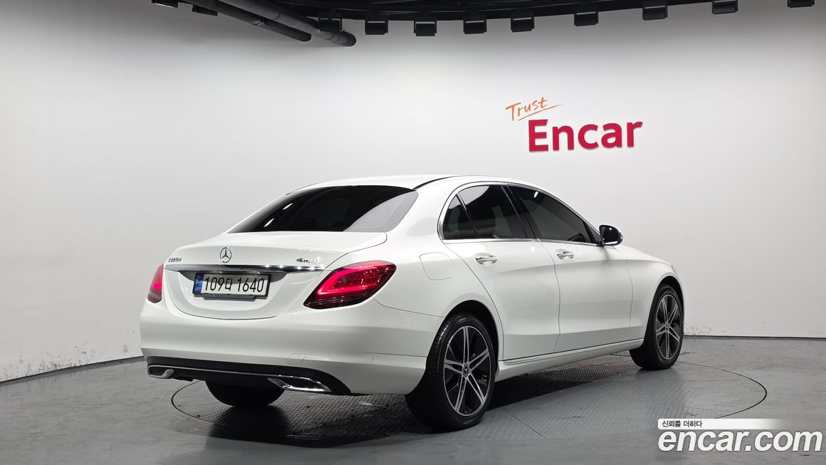 Mercedes-Benz C-Class 2020