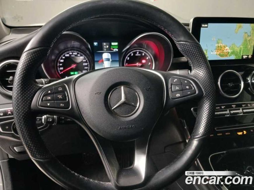 Mercedes-Benz GLC-Class 2019