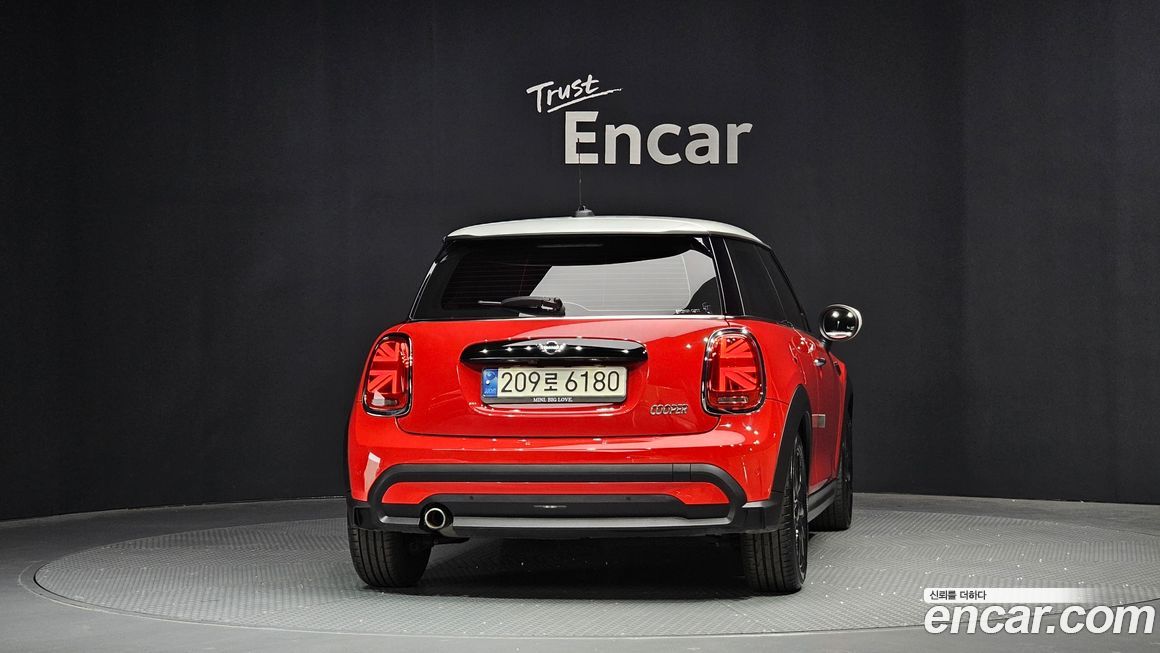 Mini Cooper 2024