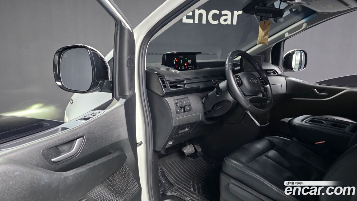 Hyundai Staria 2022