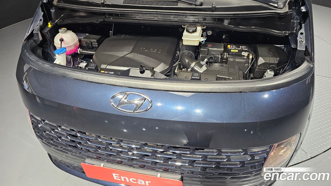 Hyundai Staria 2024