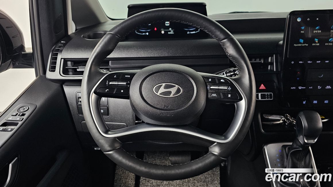 Hyundai Staria 2025