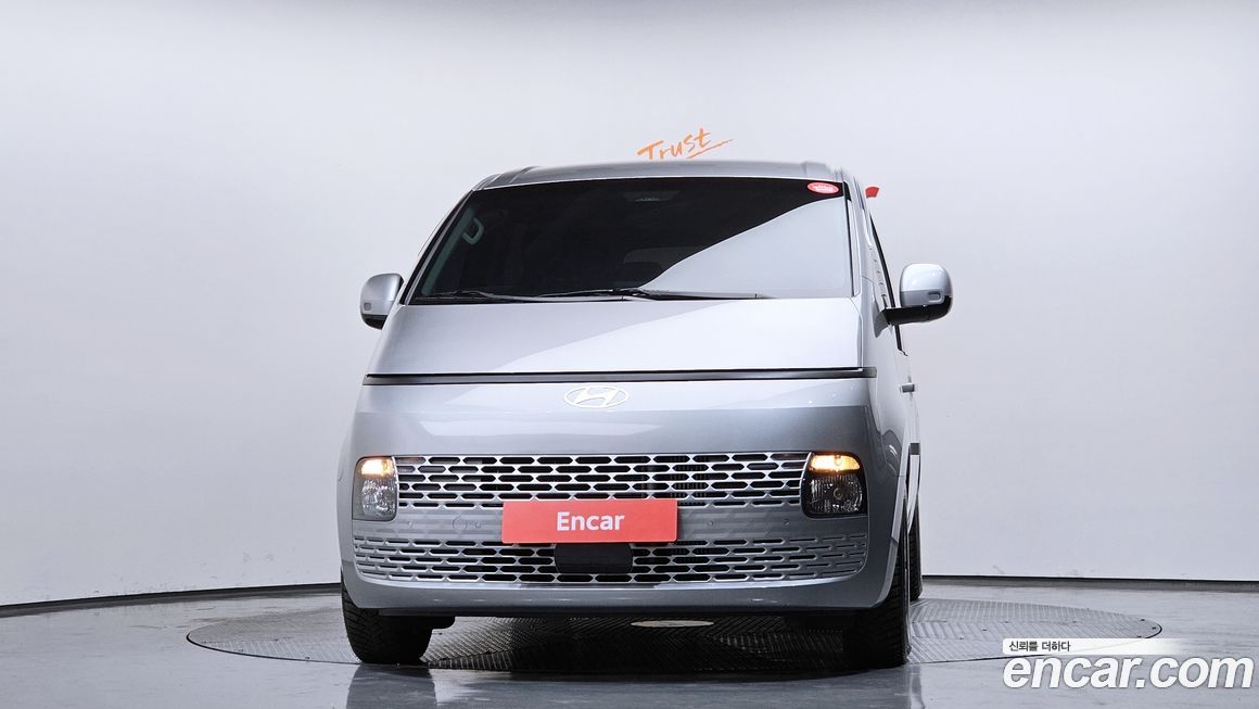 Hyundai Staria 2025