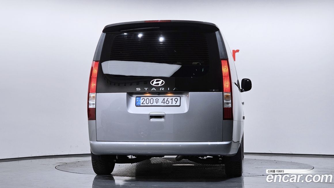 Hyundai Staria 2025