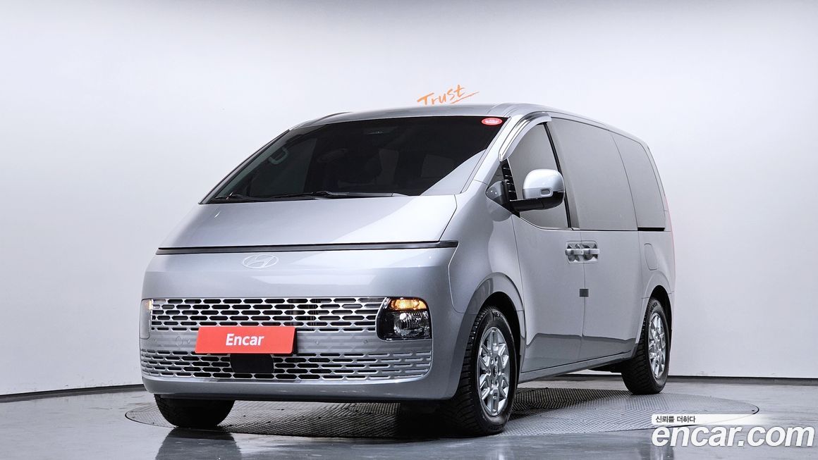 Hyundai Staria 2025