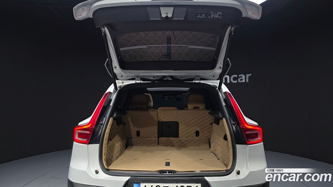 Volvo XC40 2022