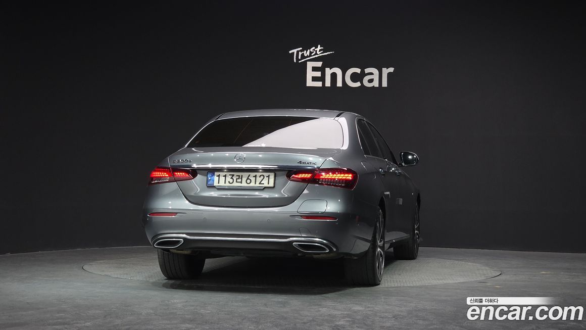 Mercedes-Benz E-Class 2021