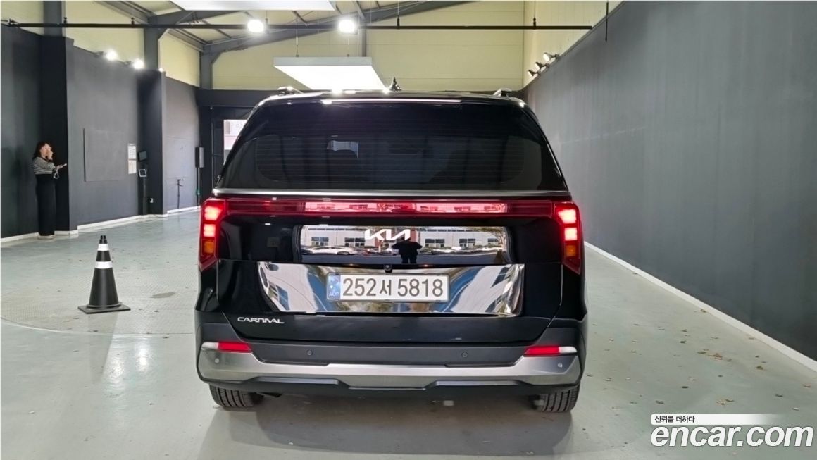 Kia Canival 2025