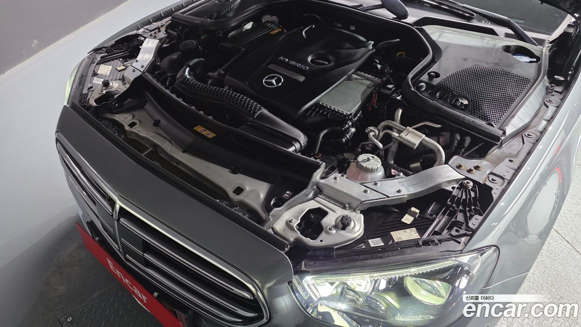 Mercedes-Benz E-Class 2021