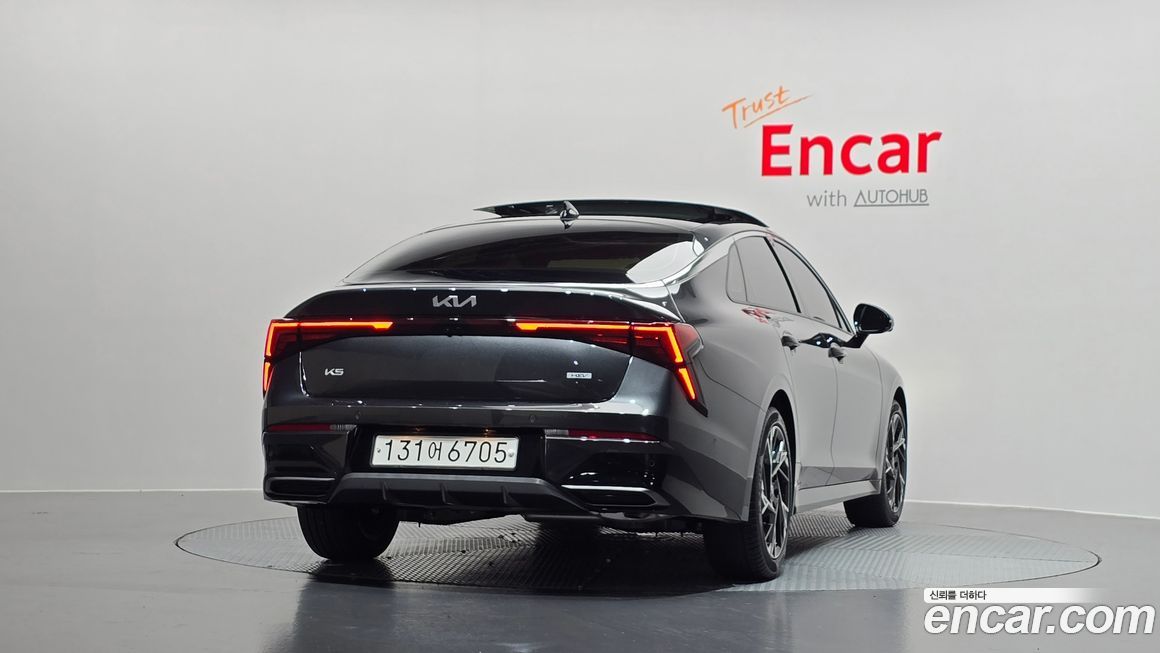 Kia K5 2025